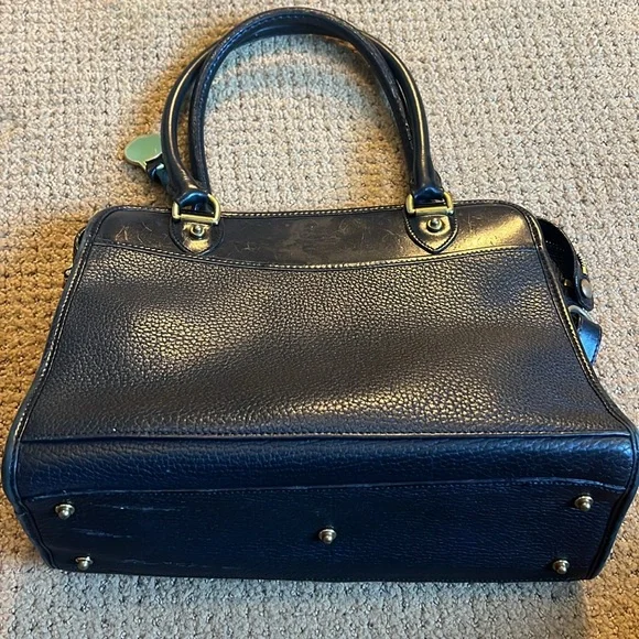 Dooney and Bourke black leather purse - Picture 4 of 6
